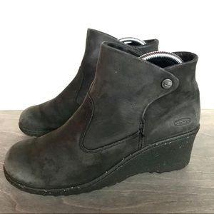 Keen Akita Black Leather Booties Wedge Heel 9.5